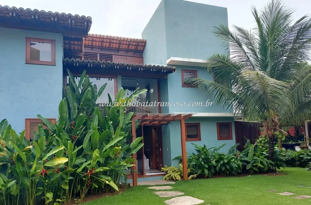 Casa Atlântica | 04 Suítes em Condomínio Beira-Mar