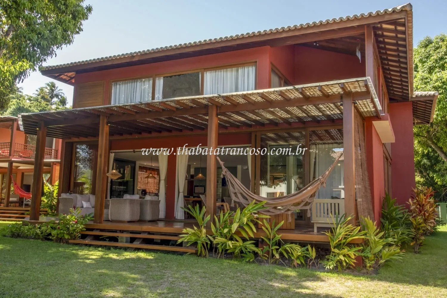 Casa Coral Estrela | 07 Suítes em Condomínio Beira-Mar